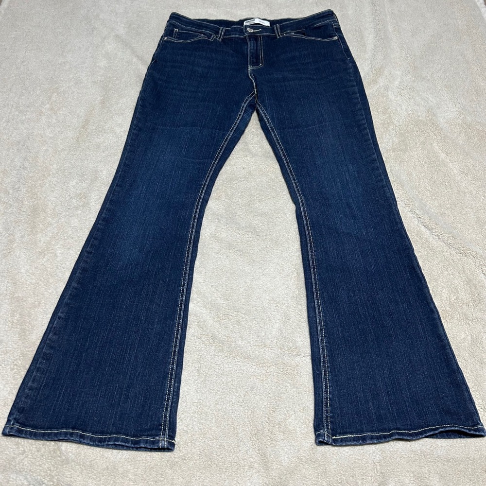 VTG Y2K Signature Levi Strauss Jeans Womens 12 W31 32in True Bootcut Stretch